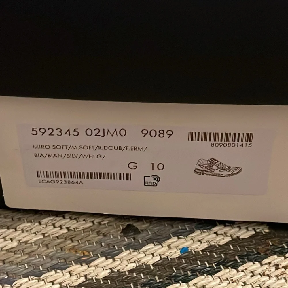 Gucci Sneakers 👟 - Picture 2 of 2